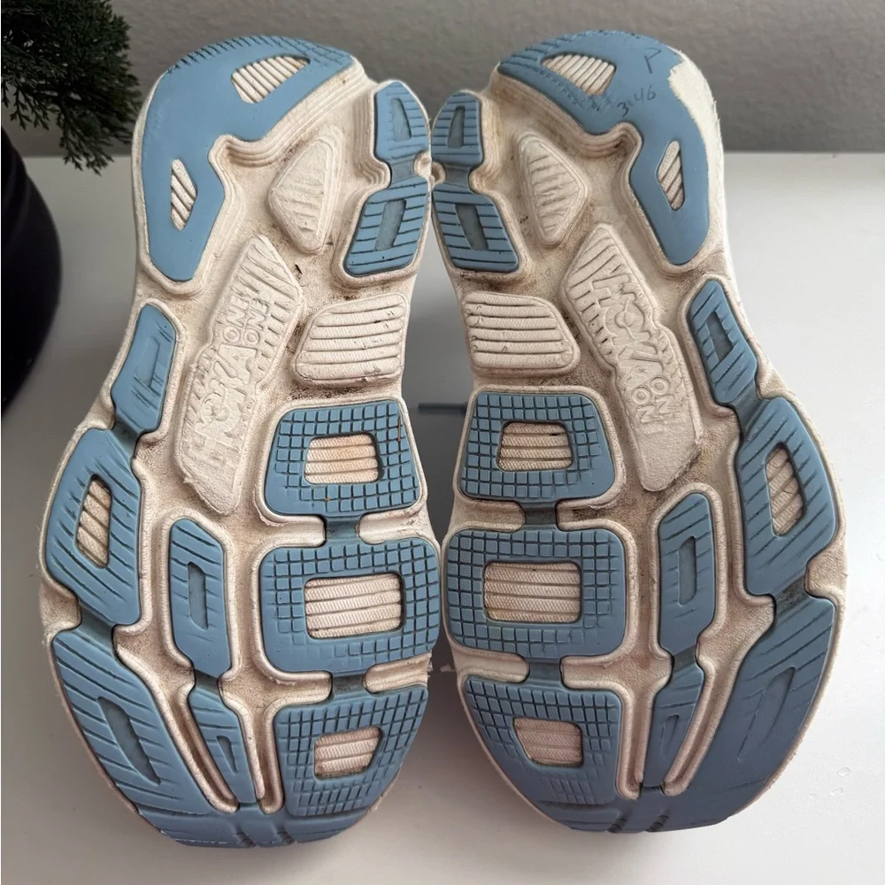 Hoka bondi 7 Women's Pale Blue Cushioned Running Shoes
Size 8.5 - Picture 8 of 10